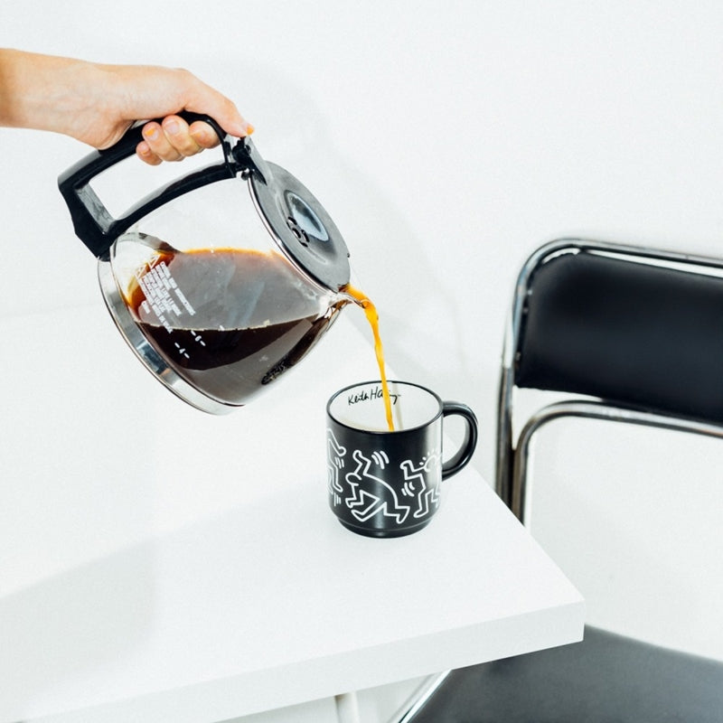 Keith Haring - 4 keramikinių puodelių rinkinys su stovu 300 ml