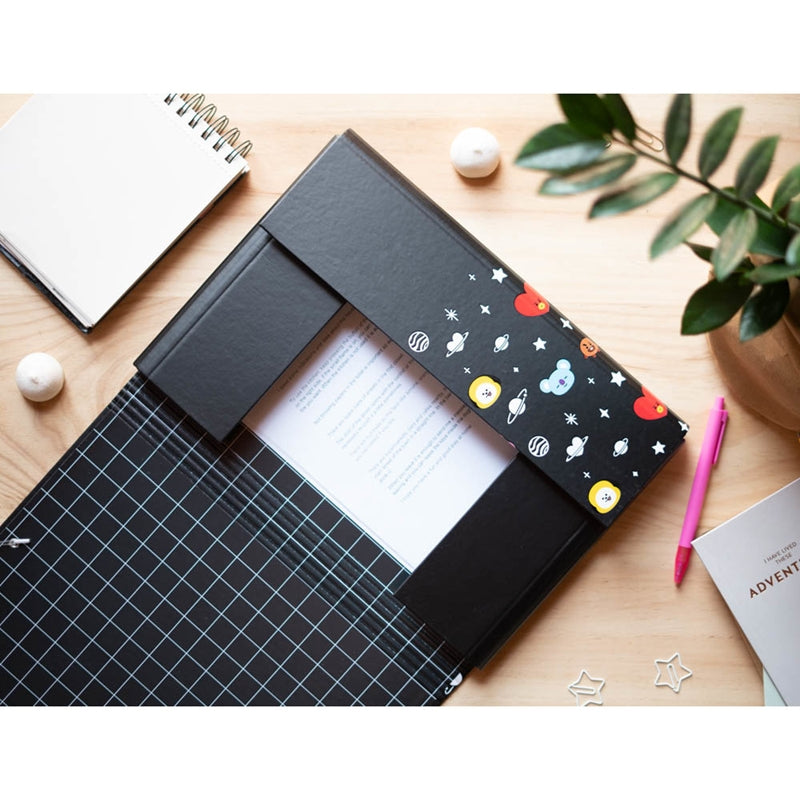 BT21 – Aplankas / portfelis su gumine juosta