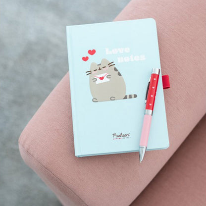Pusheen – Bloknotas ir tušinukas su prožektoriumi iš "Purrfect Love" kolekcijos