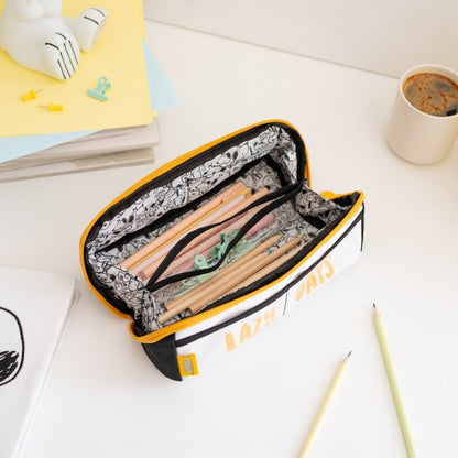 Snoopy - Dvigubas skyrius - pieštukų dėklas iš kolekcijos "Lazy Days"