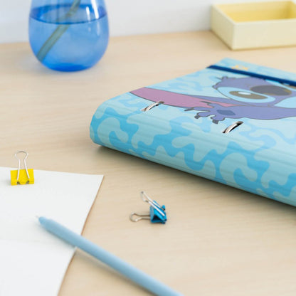 Disney Stitch – A4 segtuvas iš tropinės kolekcijos (4 žiedai, elastinė juosta)