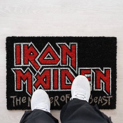 Iron Maiden – durų kilimėlis (40 x 60 cm)