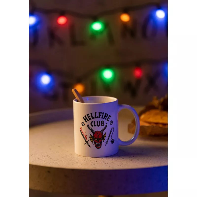 Stranger Things - Keramikinis puodelis dovanų dėžutėje 350ml (Hellfire Club)