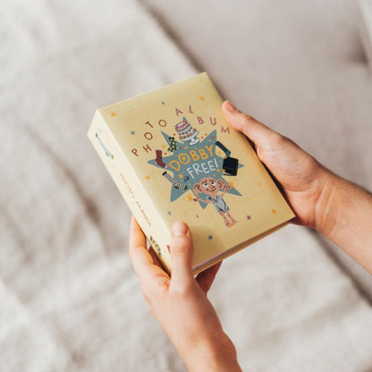 Hario Poterio – Dobby Free kolekcijos nuotraukų albumas, skirtas 100 nuotraukų, 10x15 cm