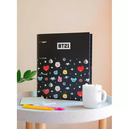 BT21 - A4 segtuvas su puslapiais (4 žiedai, guminė juosta)