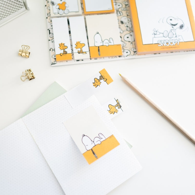 Snoopy - A6 lipnių lapelių sąsiuvinis iš kolekcijos "Lazy Days"