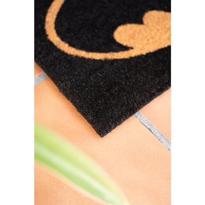 Betmenas - Kilimėlis prie durų