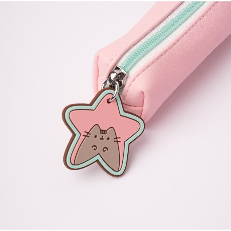 Pusheen – „Rožinė kolekcija“ pieštukinė (20 x 4 x 4 cm)