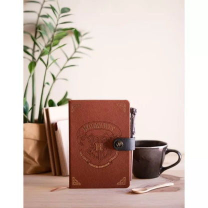 Haris Poteris - A5 formato užrašų knygelė su lazdelės formos rašikliu