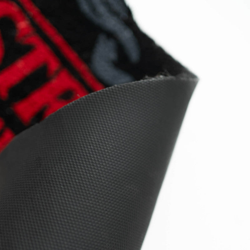 „Keisti dalykai“ – durų kilimėlis (40 x 60 cm)