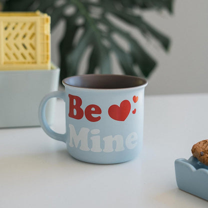 Pusheen - 380 ml keraminis puodelis iš „Purrfect Love“ kolekcijos.